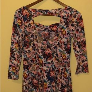 Floral Dress with Bows in Back & 3/4 Sleeves